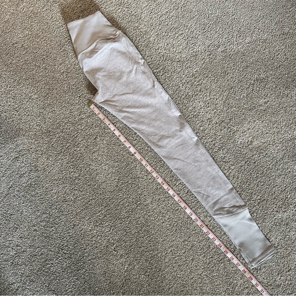 NWT Alo High-Waist Lounge Legging - Picture 6 of 7